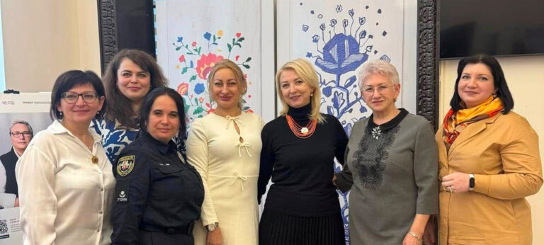 У колі однодумиць: підготовка до відзначення 8 Березня